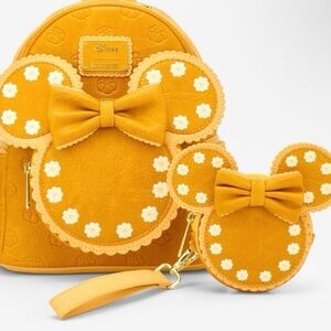 Loungefly Disney Scented Pumpkin Pie Minnie Backpack w/matching Wristlet
